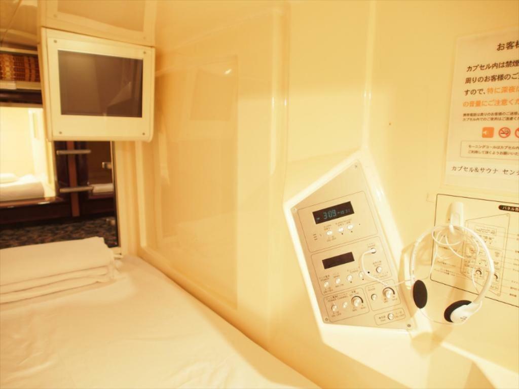 Capsule Hotel Shibuya Tokyo Exterior photo